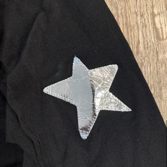 Zadig & Voltaire Cece Star Patch Cashmere Sweater in Black. - Picture 7 of 11